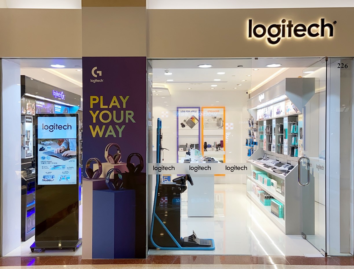 Logitech | Come and marvel at Plaza